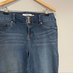 SALE: Torrid Medium Wash Jeggings 18R